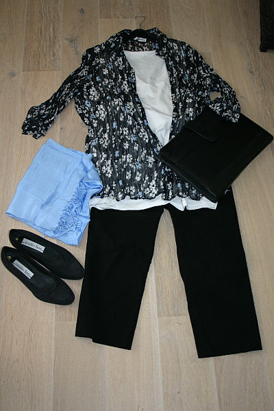 Sommerlicher Businessalltag blumig und s/w